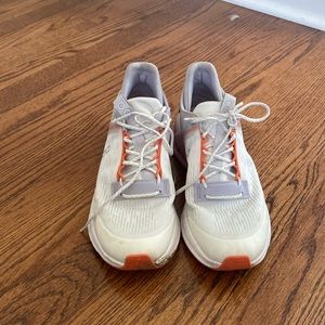 Women’s On Cloud Cloudnova Flux running shoes